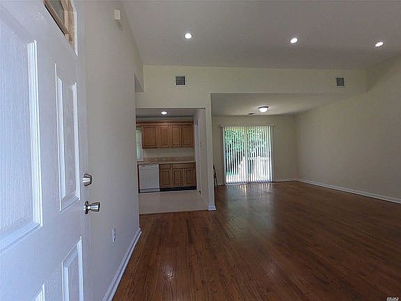 1st image of 460 Mac Arthur Blvd