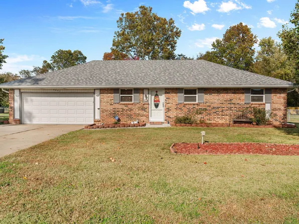 4247 W La Siesta Place, Springfield, MO 65802