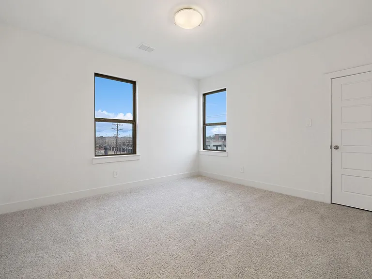 8218 Vitex Ave — Photo 40