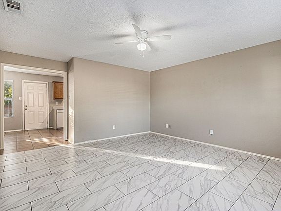 5th image of 2703 Clayton Oaks Dr