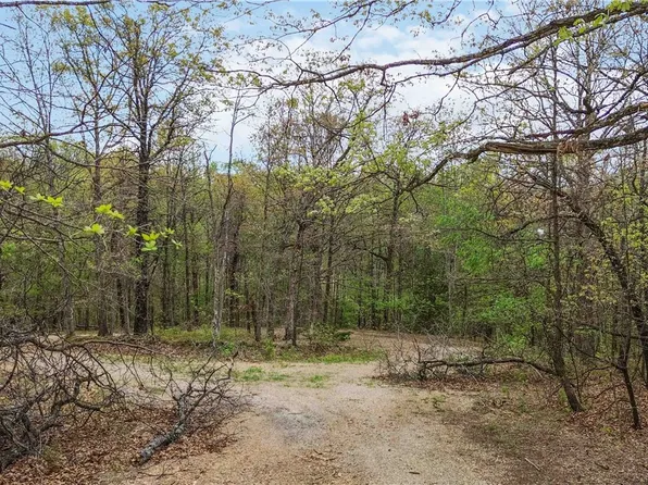 20 N Embleton Ln, Bella Vista, AR 72714