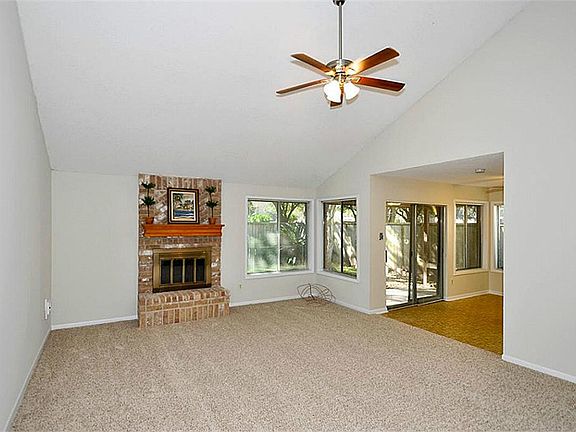 5th image of 1810 Brushy Creek Dr