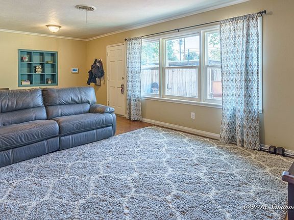 2nd image of 2502 Country Club Dr