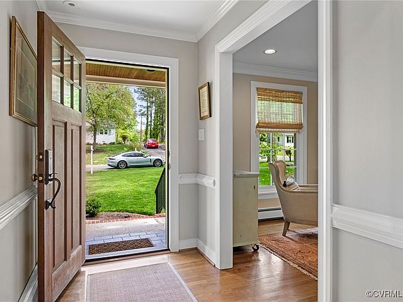 4th image of 10309 Collinwood Dr