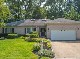 14 Oak Point Drive S, Bayville, NY 11709