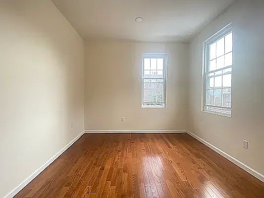 5th image of 2280 Steinway St Floor 2