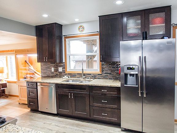 4th image of 11701 W Woodside Dr