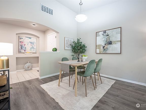 4th image of 342 102nd Avenue SE #303