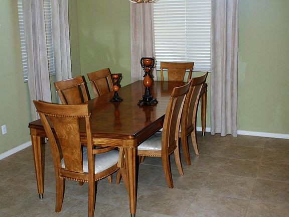 5th image of 949 Rocky Brook Dr