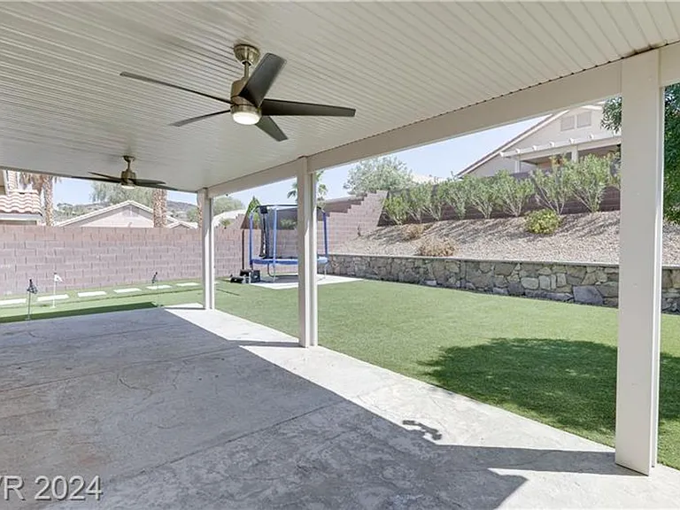 1088 Snow Roof Ave — Photo 43