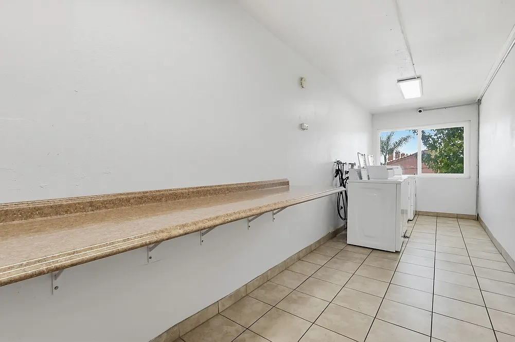 14709 S Budlong Ave — Photo 4