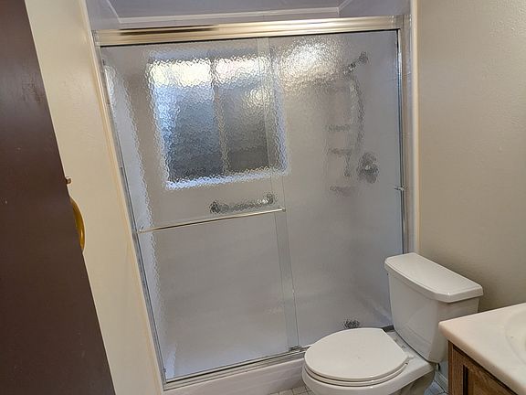 3rd image of 4632 Gordon Dr