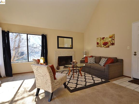 3rd image of 3633 West Ct