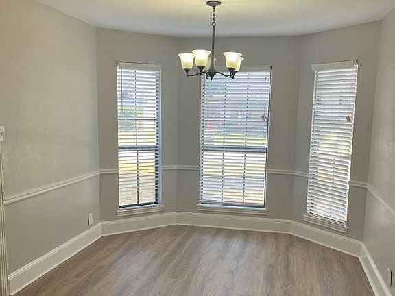 4th image of 54 Daffodil Ct