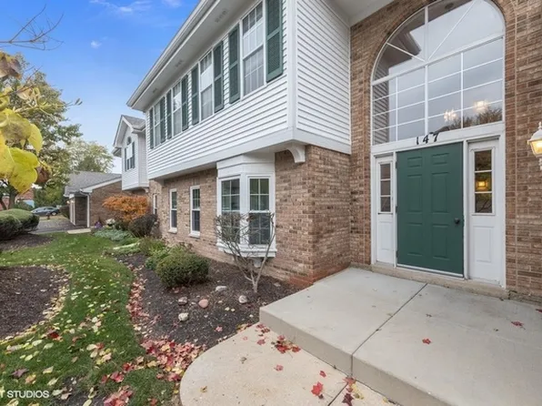 147 W Brandon Ct APT G, Palatine, IL 60067