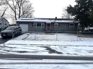 111 Charles Ave, South Toms River, NJ 08757
