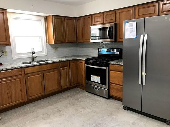 New appliances and granite counters