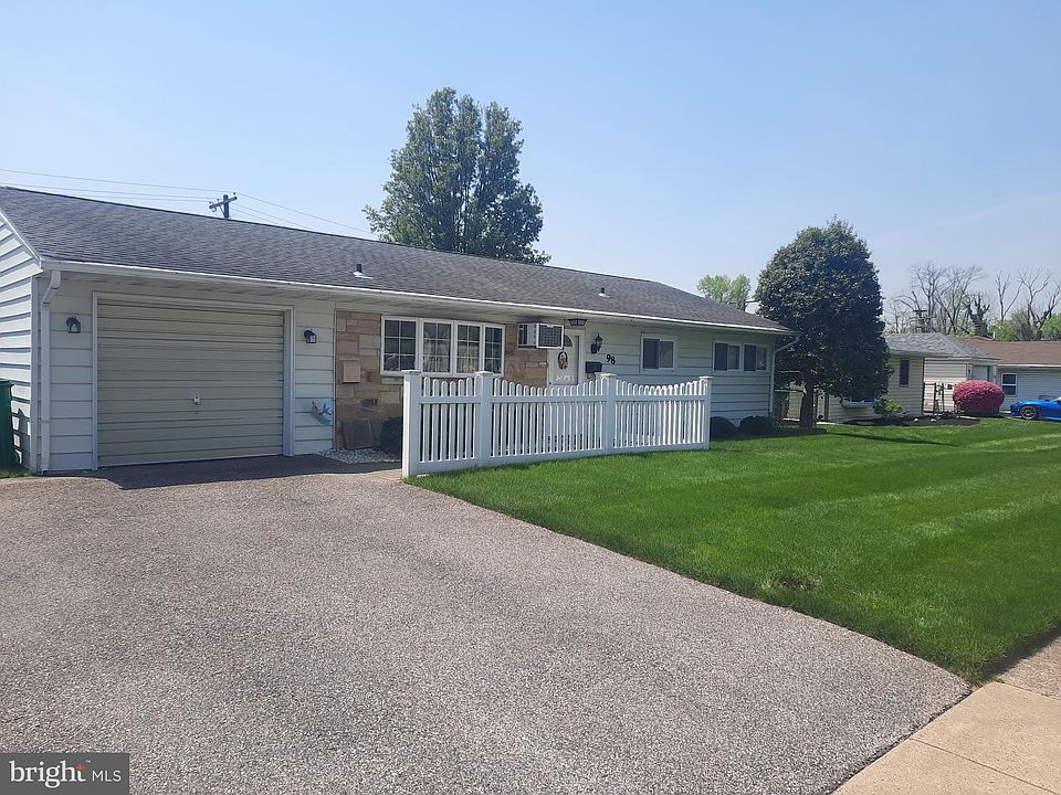 98 Indian Creek Dr, Levittown, PA 19057 Zillow