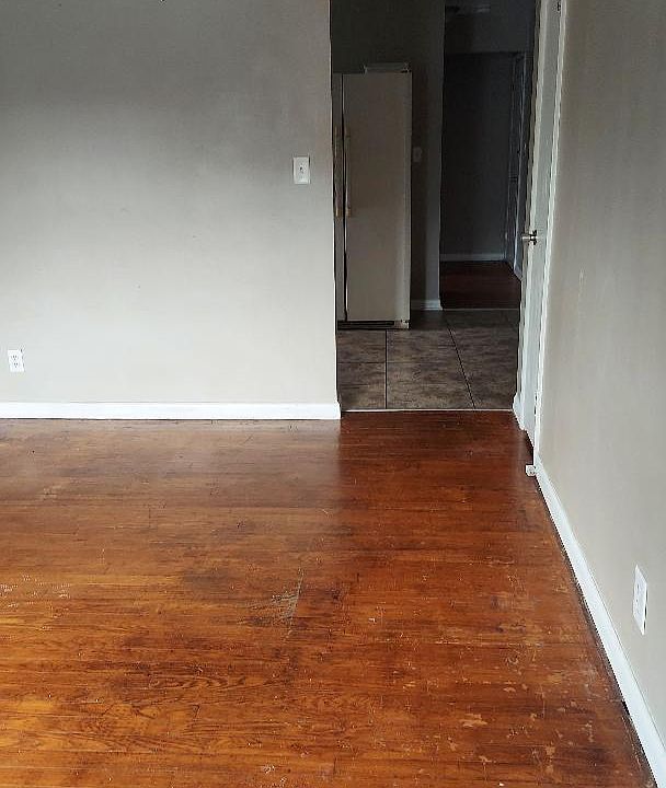 1st image of 17 Ann St APT 2