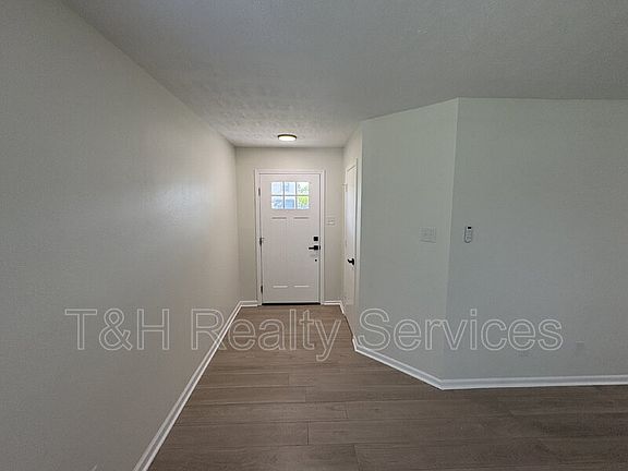 3rd image of 2145 Shadowbrook Dr