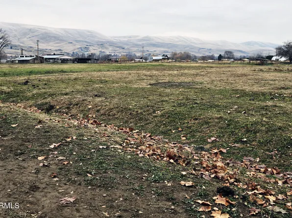8100 S Webb Rd #4, Prosser, WA 99350