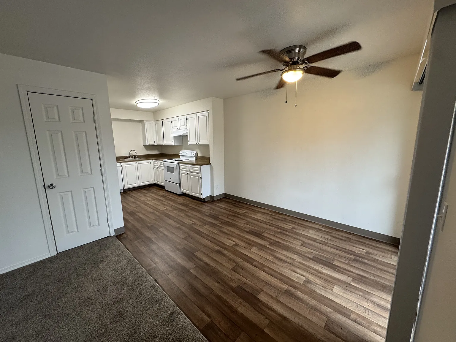 Jefferson Place Apartments — Photo 2