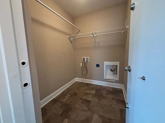 100 Middy Ln — Photo 35