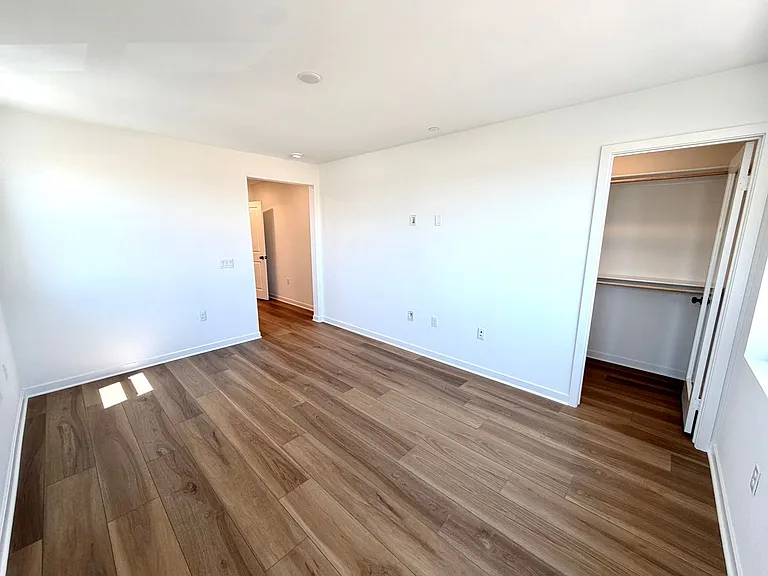 135 Evergreen Ln — Photo 28