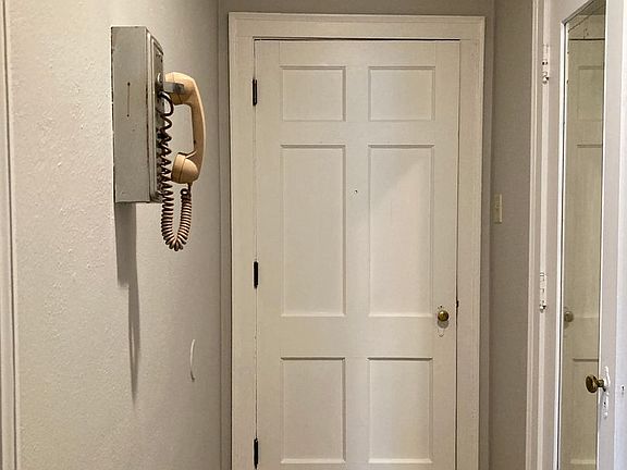 3rd image of 522 W Adams St APT 109