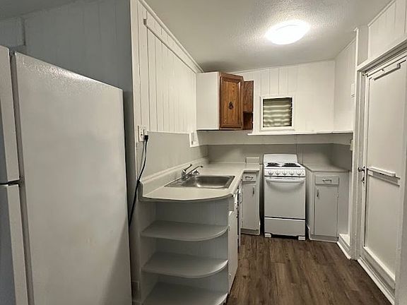 5th image of 747 Lukepane Ave Studio A