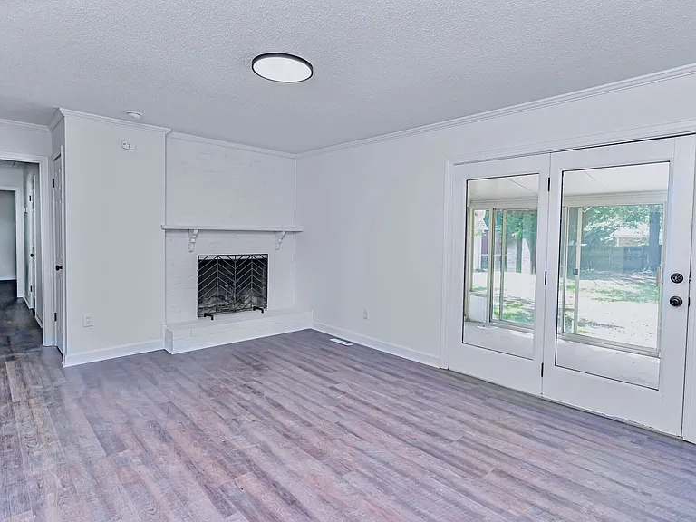 200 Lanewood Dr — Photo 15