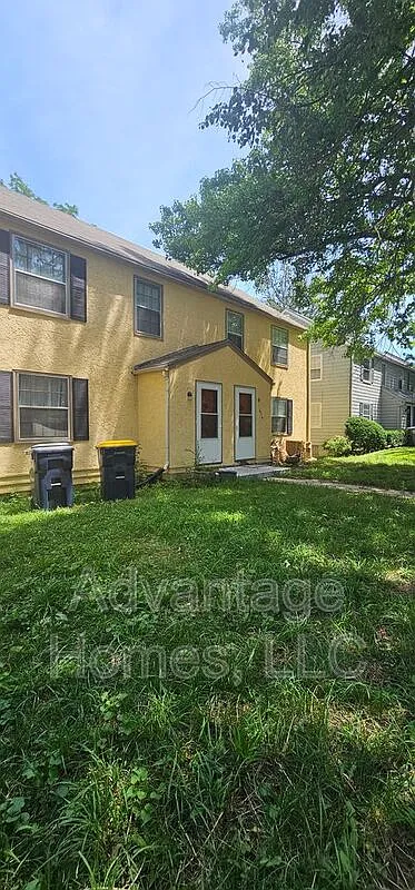 2 bed, 1.0 bath, 1200 sqft, $1,525 — Photo 1