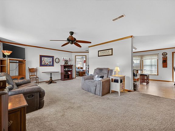 5th image of 313 Market Ave NW