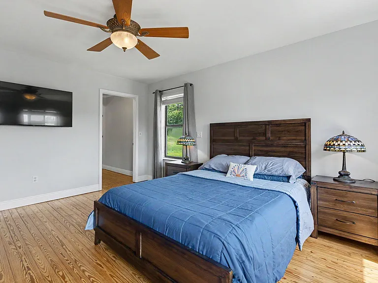 717 Brownlee Cir — Photo 15