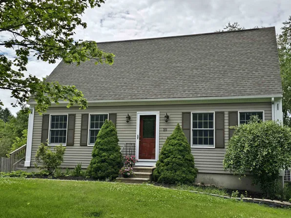 10 Cobble Hill Drive, Dover, NH 03820
