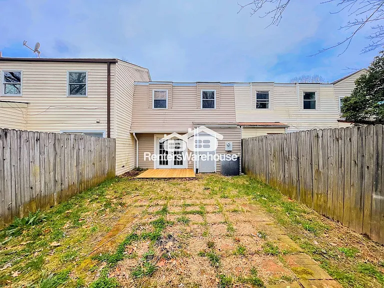 5629 Banbury Ct — Photo 23
