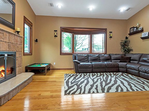 4th image of 354 Parkway Dr