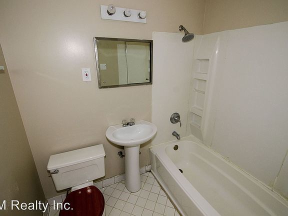 4th image of 4854 Cloister Ave