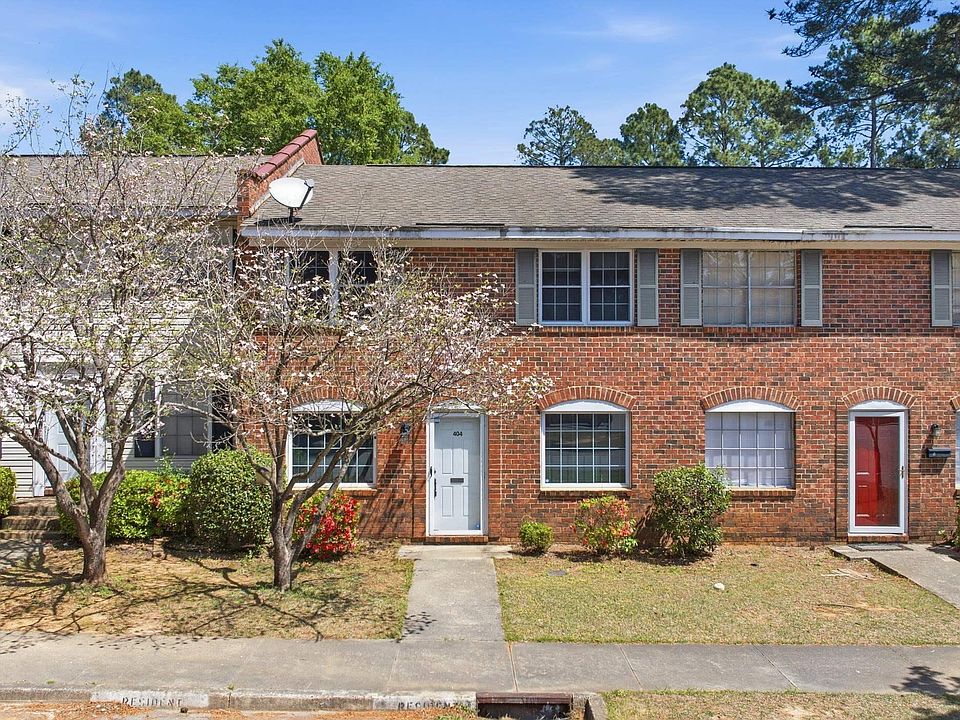 1st image of 404 Wimbledon Ct