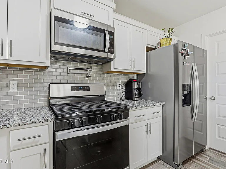 15252 Apex Ct — Photo 11