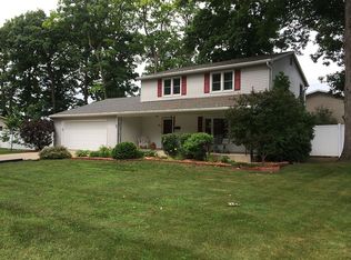 1812 Oakwood Dr, Rochester, IN 46975