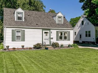 2412 46th St, Des Moines, IA 50310