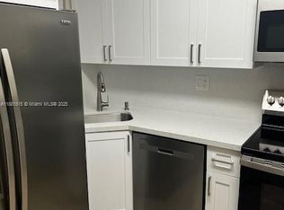 2740 W 76th St APT 206, Hialeah, FL 33016