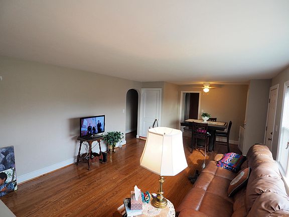 5th image of 1006 Halliahurst Ave