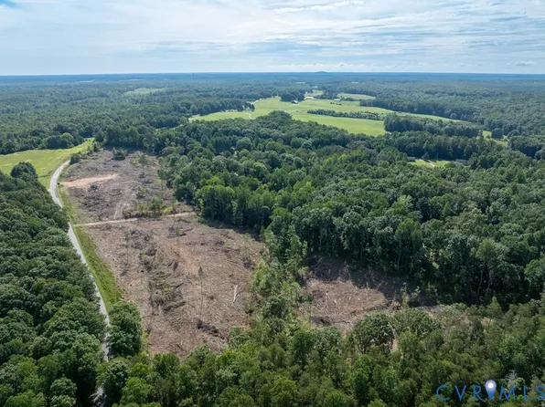 648 Hardtimes Rd #6, Farmville, VA 23901