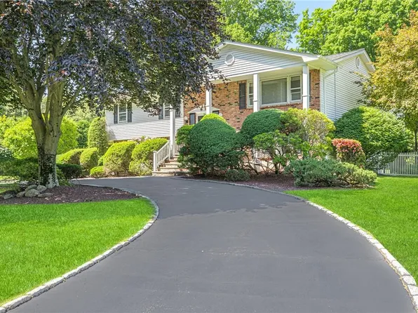 10 Christie Drive, New City, NY 10956