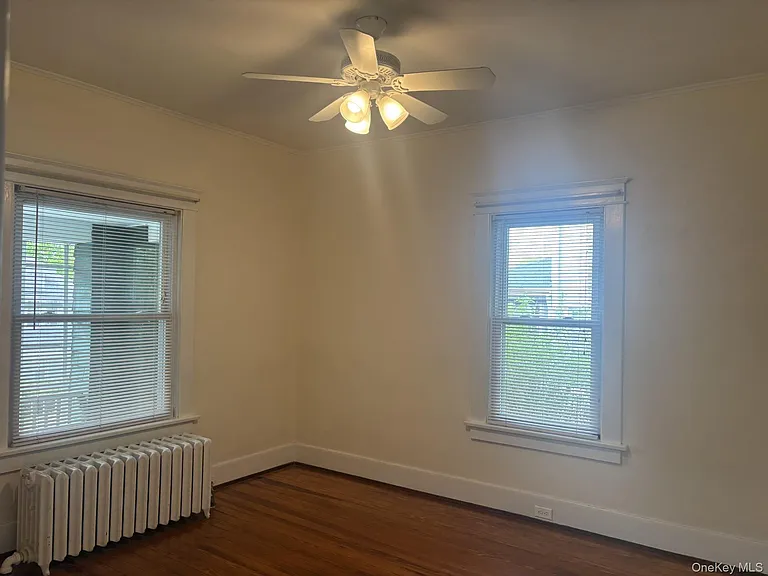 48 Ferris Pl — Photo 11
