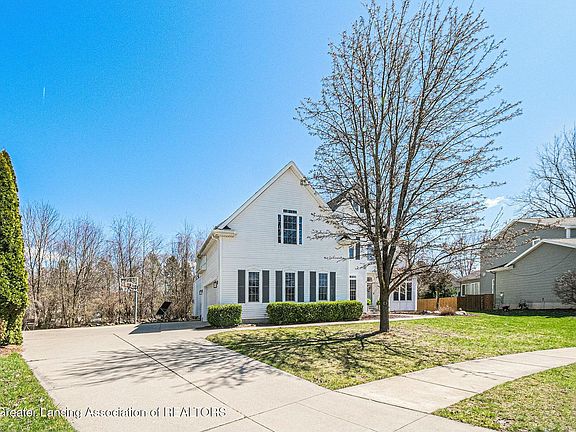 4th image of 16875 Black Walnut Ln