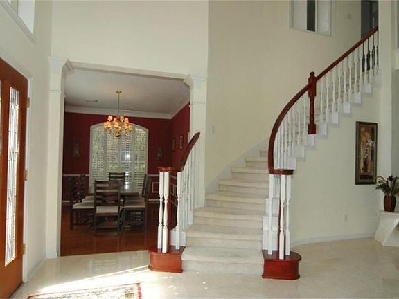 3rd image of 4407 Pleasant Trace Dr