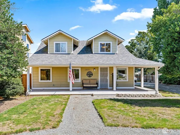 27517 102nd Avenue NW, Stanwood, WA 98292